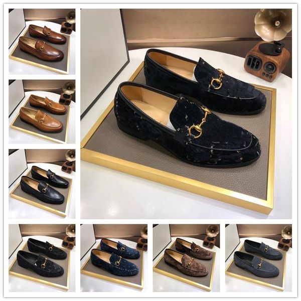 a1 20 style shoe man oxford leathers black shoes men formal designer dress mens shoes casual luxury patent leather sapato social size38-45
a1 20 style shoe man oxford leathers black shoes men formal designer dress mens shoes casual luxury patent leather sapato social size38-45