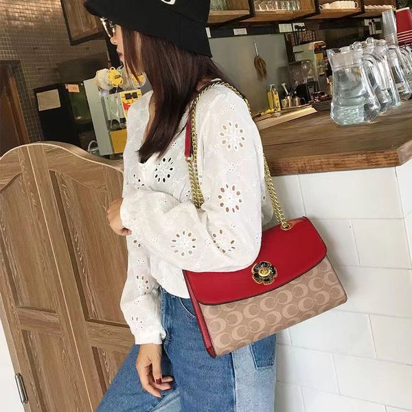 leather women's bag versatile camellia chain one shoulder messenger small square bag
leather women's bag versatile camellia chain one shoulder messenger small square bag