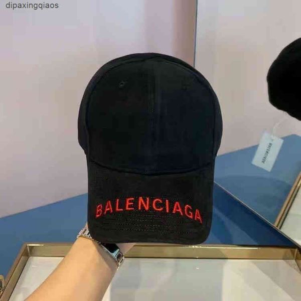balencaigass ball caps designer ball letter 2022 paris embroidered classic versatile star men's and women's trend sunscreen versio, Blue;gray
balencaigass ball caps designer ball letter 2022 paris embroidered classic versatile star men's and women's trend sunscreen versio, Blue;gray