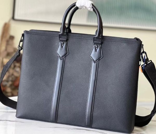 realfine bags 5a m59158 43cm lock it tote grained calfskin leather business handbag shoulder purses for men with dust bag
realfine bags 5a m59158 43cm lock it tote grained calfskin leather business handbag shoulder purses for men with dust bag