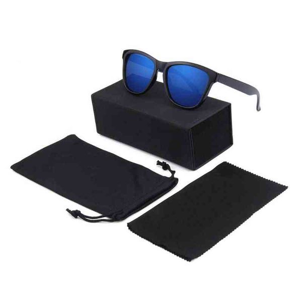 2022 super new trend polarized sunglasses fashion urban men's and women's color changing hip-hop glasses kuf7, White;black
2022 super new trend polarized sunglasses fashion urban men's and women's color changing hip-hop glasses kuf7, White;black