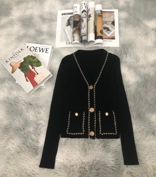 726 2022 milan runway autumn summer brand same style sweater long sleeve v neck cardigan black white plaid striped pullover womens pingyi, White;black
726 2022 milan runway autumn summer brand same style sweater long sleeve v neck cardigan black white plaid striped pullover womens pingyi, White;black