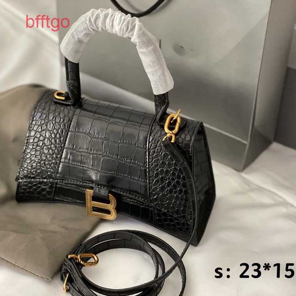 designer balencaigs's handbags 2022 new fashion b-shaped crocodile pattern net red hourglass bag fashion leather women's single sh
designer balencaigs's handbags 2022 new fashion b-shaped crocodile pattern net red hourglass bag fashion leather women's single sh