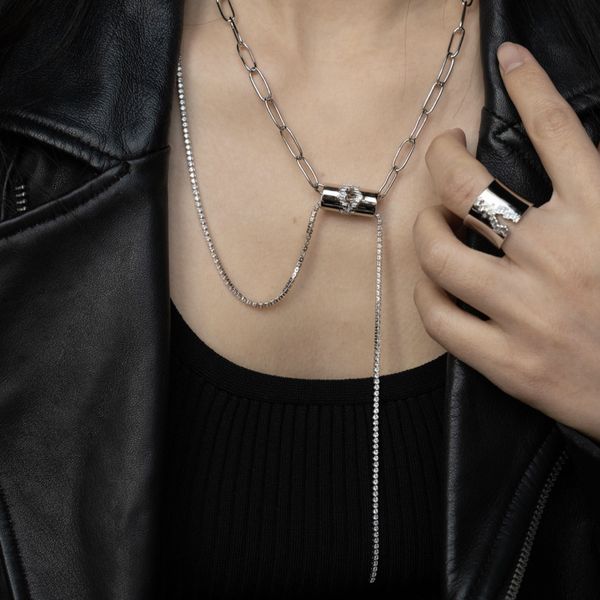 pendant new advanced silver plated light luxury niche design trend fashion necklace women's fashion
pendant new advanced silver plated light luxury niche design trend fashion necklace women's fashion