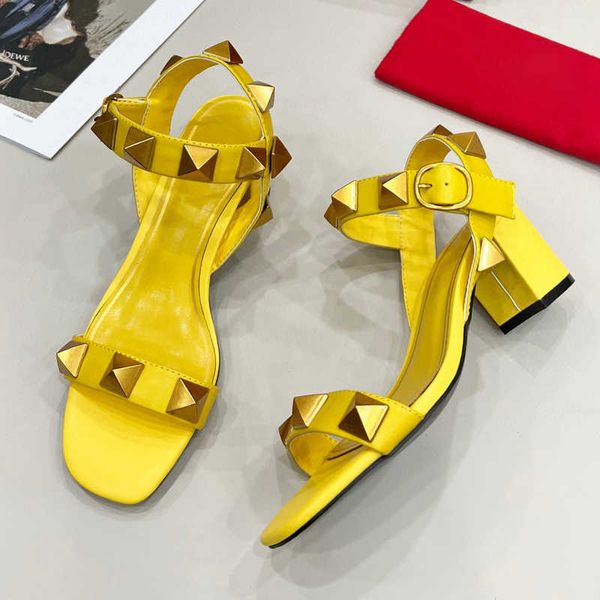brand women pumps wedding shoes high heels rivets sandals 6cm fashion ankle straps bridal shoe 35-43 with dust bag box, Black
brand women pumps wedding shoes high heels rivets sandals 6cm fashion ankle straps bridal shoe 35-43 with dust bag box, Black