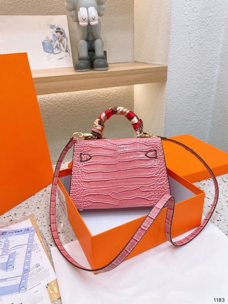women's designers shoulder bag luxury tote purse handbag message bags cluth brand classic crocodile leather crossbody mini 18cm gift bo
women's designers shoulder bag luxury tote purse handbag message bags cluth brand classic crocodile leather crossbody mini 18cm gift bo