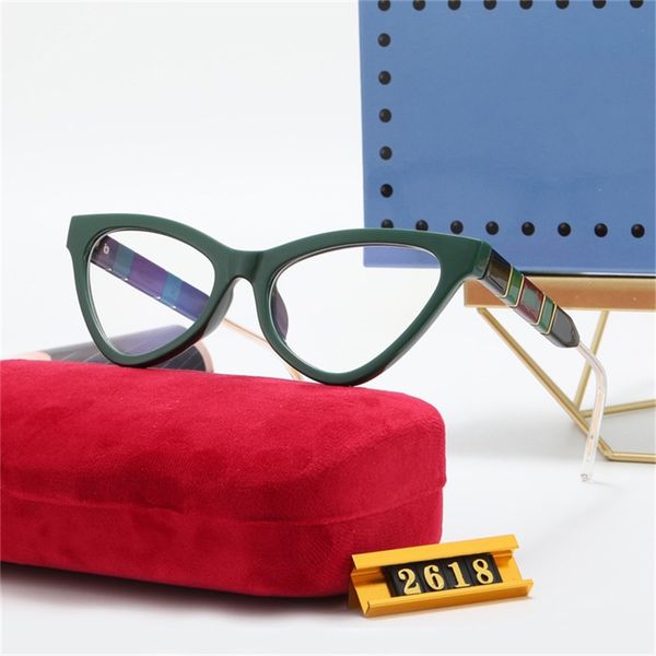 sun glass eyewear new women's fashion flat mirror eye small frame 2618 with cases, White;black
sun glass eyewear new women's fashion flat mirror eye small frame 2618 with cases, White;black
