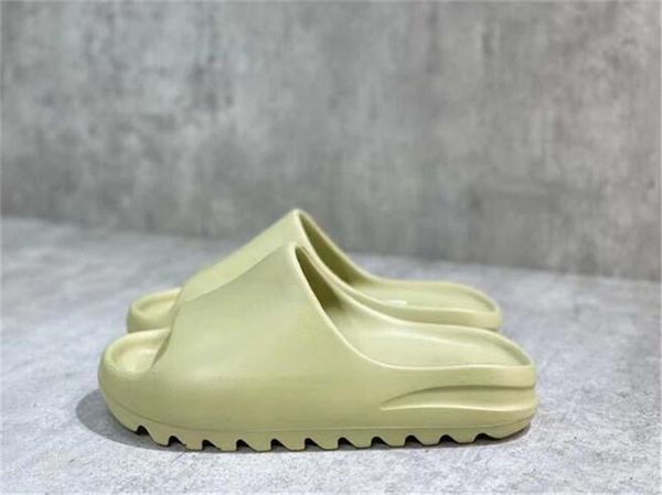 2022 slippers new style classic comfortable strong high-quality rubber sandals slippers summer flat mens and womens beach shoes eu35-eu44, Black
2022 slippers new style classic comfortable strong high-quality rubber sandals slippers summer flat mens and womens beach shoes eu35-eu44, Black