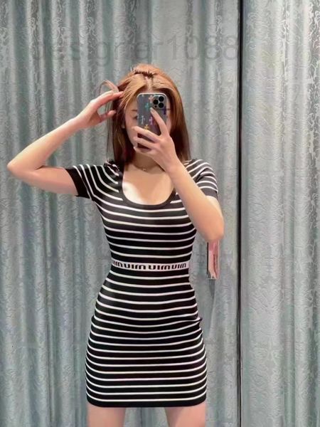 casual dresses designer miu22 spring and summer new slim striped knitted dress 10pb, Black;gray
casual dresses designer miu22 spring and summer new slim striped knitted dress 10pb, Black;gray