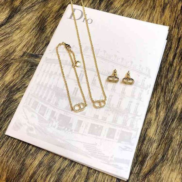 factory wholesale tiktok diamond crystal stud mini female fashion temperament necklace jitter red and bracelet, Black
factory wholesale tiktok diamond crystal stud mini female fashion temperament necklace jitter red and bracelet, Black