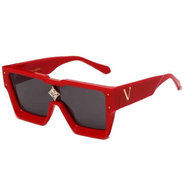 2022 new sunglasses women's fashion glasses europe and america street pgraphy show large frame sunglasses, White;black
2022 new sunglasses women's fashion glasses europe and america street pgraphy show large frame sunglasses, White;black