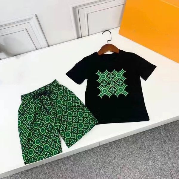 children set suit t-shirt boy girl sets kids short sleeve child designer clother with letter cotton black white size 90-160
children set suit t-shirt boy girl sets kids short sleeve child designer clother with letter cotton black white size 90-160