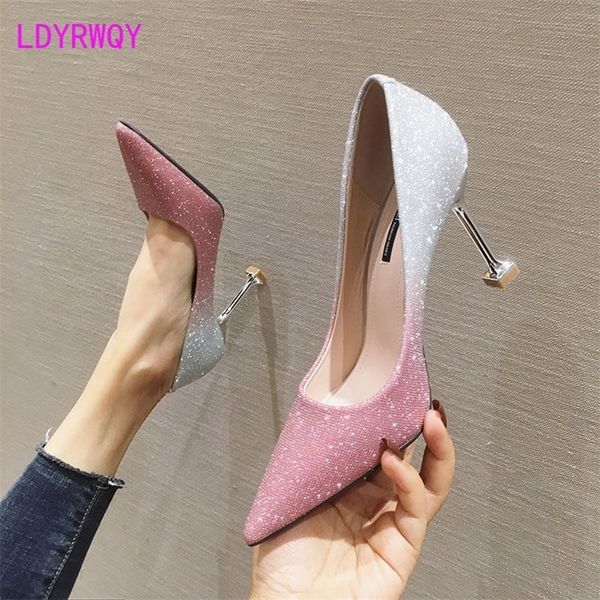 wild pointed toe net red french stiletto high heels gradient pink wedding single shoes female spring 220720, Black
wild pointed toe net red french stiletto high heels gradient pink wedding single shoes female spring 220720, Black