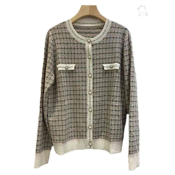 women's knits tees 21 small fragrance celebrity temperament merino wool blended plaid long sleeve round neck jacket blouse knitted card, White
women's knits tees 21 small fragrance celebrity temperament merino wool blended plaid long sleeve round neck jacket blouse knitted card, White