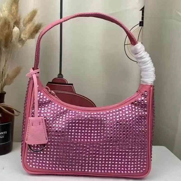 2022 women's shoulder bags handbags luxurys designers nylon purse with diamond design 2000 designer totes women handbag
2022 women's shoulder bags handbags luxurys designers nylon purse with diamond design 2000 designer totes women handbag