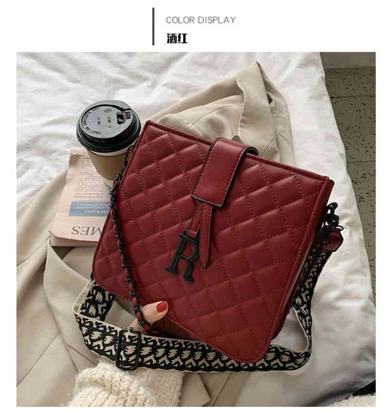 red texture large capacity spring new shoulder msenger style women's bag 2022 brand luxury fashion design ladies handbags
red texture large capacity spring new shoulder msenger style women's bag 2022 brand luxury fashion design ladies handbags