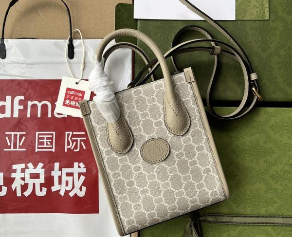 realfine bags 5a 671623 16cm mini tote interlocking handbag beige and white canvas shoulder purses for women with dust bag
realfine bags 5a 671623 16cm mini tote interlocking handbag beige and white canvas shoulder purses for women with dust bag