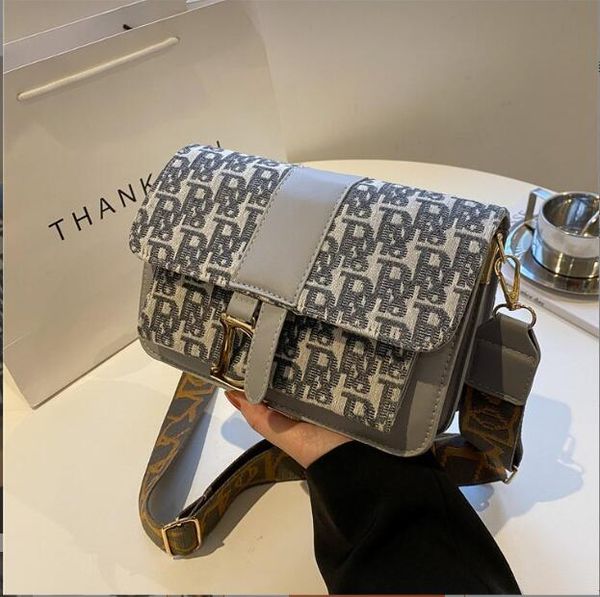 famous womens designer shoulder bags luxury monochrome evening bags fashion leather bag black lady chain purse handbag crossbody totes messe
famous womens designer shoulder bags luxury monochrome evening bags fashion leather bag black lady chain purse handbag crossbody totes messe