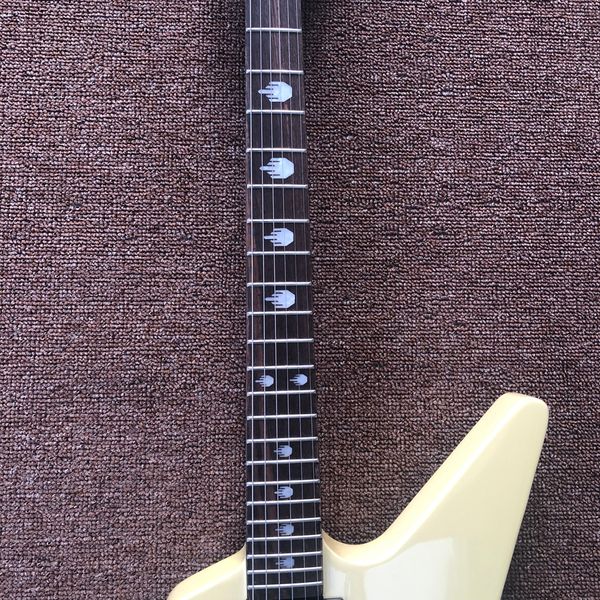electric guitar explorer 70s explorer classical cream white black hardware 
electric guitar explorer 70s explorer classical cream white black hardware