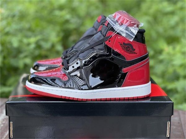 brand shoes authentic 1 high og basketball 1s bred patent black white varsity red metallic red man woman outdoor sports sneakers
brand shoes authentic 1 high og basketball 1s bred patent black white varsity red metallic red man woman outdoor sports sneakers
