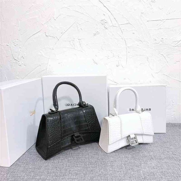 handbags balenciga bag designer leather b-button versatile messenger 2022 fashion crocodile handbag casual one shoulder small
handbags balenciga bag designer leather b-button versatile messenger 2022 fashion crocodile handbag casual one shoulder small