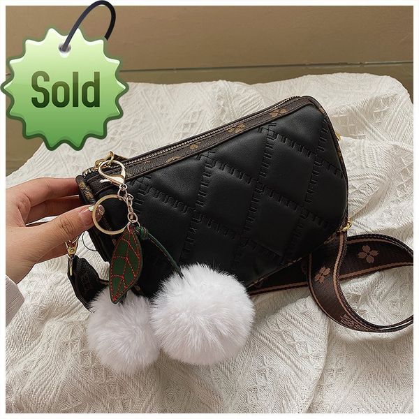 women's simple texture rhombic lattice small style fashion solid color shoulder messenger ladies designer bag handbag
women's simple texture rhombic lattice small style fashion solid color shoulder messenger ladies designer bag handbag