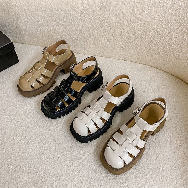 sandals in baotou women's summer 2022 new thick heels retro hollow woven leather pig cage shoes, Black
sandals in baotou women's summer 2022 new thick heels retro hollow woven leather pig cage shoes, Black