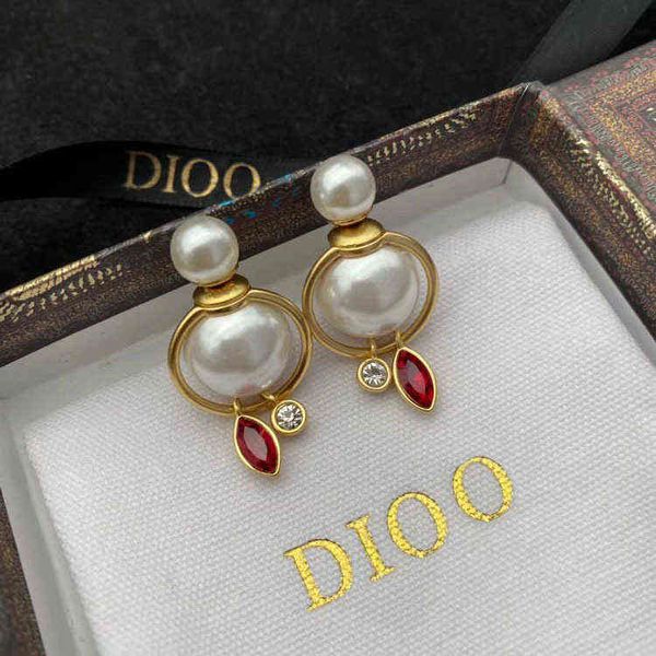 pearl red diamond earrings antique bronze antique punk temperament female advanced sense earrings, Golden
pearl red diamond earrings antique bronze antique punk temperament female advanced sense earrings, Golden