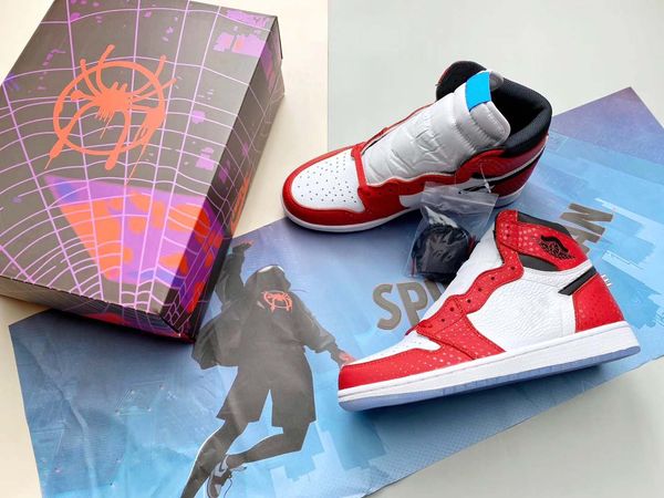 2022 authentic 1 high og solefly x 1s chicago crystal shoes origin story women mens outdoor sneakers sports with original box
2022 authentic 1 high og solefly x 1s chicago crystal shoes origin story women mens outdoor sneakers sports with original box