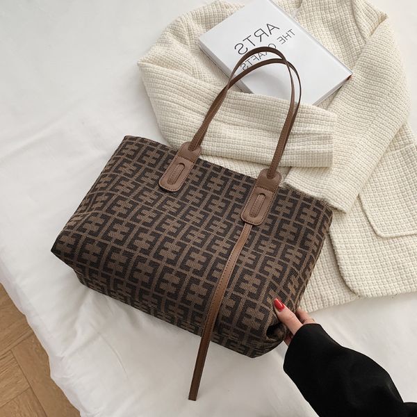 new designer bags minority flower weaving 2022 fashion women's canvas versatile large capacity one shoulder tote
new designer bags minority flower weaving 2022 fashion women's canvas versatile large capacity one shoulder tote