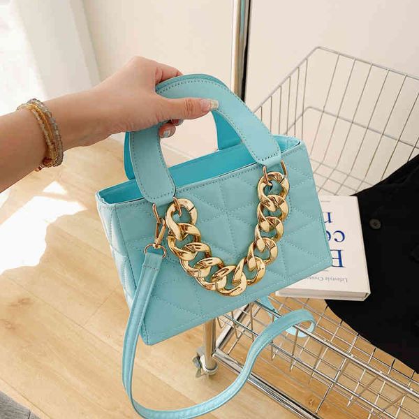 female 2022 new fashion chain portable small wide shoulder belt sophisticated ladies luxury elegant evening bag clutch
female 2022 new fashion chain portable small wide shoulder belt sophisticated ladies luxury elegant evening bag clutch