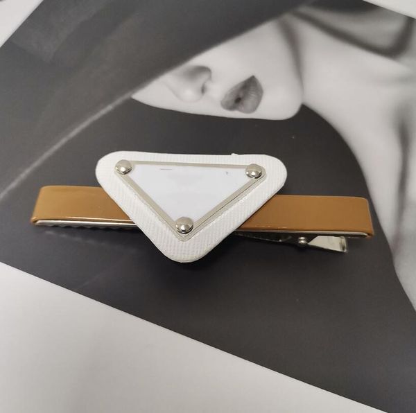 2022 korean version lambskin letters hair clips & barrettes elegant versatile multicolor headwear women fast delivery, Golden;silver
2022 korean version lambskin letters hair clips & barrettes elegant versatile multicolor headwear women fast delivery, Golden;silver