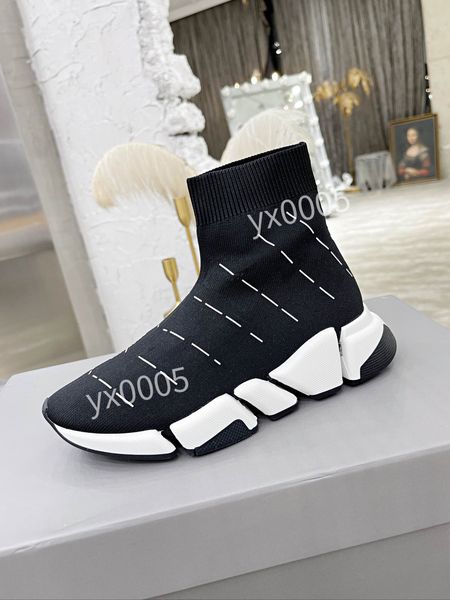 designer casual shoes platform black mens womans trainer runner sneaker sock shoe master embossed lady womens speeds booties paris ly220116
designer casual shoes platform black mens womans trainer runner sneaker sock shoe master embossed lady womens speeds booties paris ly220116