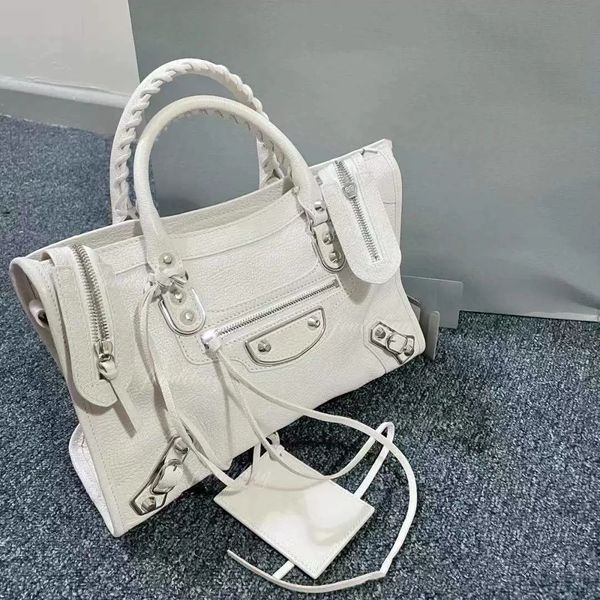 city bag luxury designer bags tote women fashion handbag shoulder cross body large capacity metal buckle fd
city bag luxury designer bags tote women fashion handbag shoulder cross body large capacity metal buckle fd
