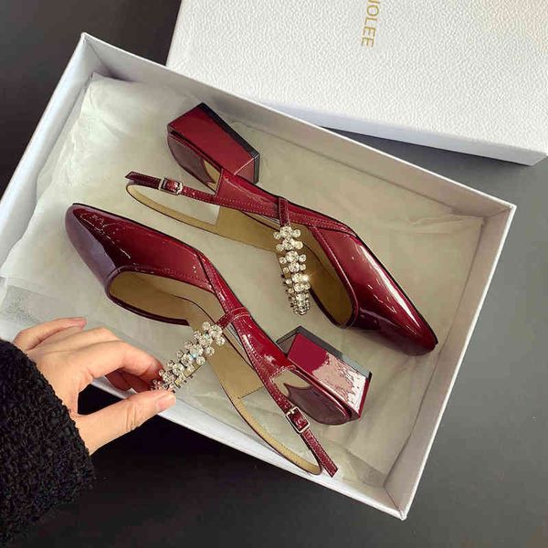 spring and summer one line drill with back empty square head shallow mouth thick heel baotou mary jane sandals female, Black
spring and summer one line drill with back empty square head shallow mouth thick heel baotou mary jane sandals female, Black