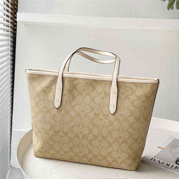 c family women's zipper cowhide large capacity tote single shoulder handbag2022 luxury brand fashion design versatile ladies bags
c family women's zipper cowhide large capacity tote single shoulder handbag2022 luxury brand fashion design versatile ladies bags