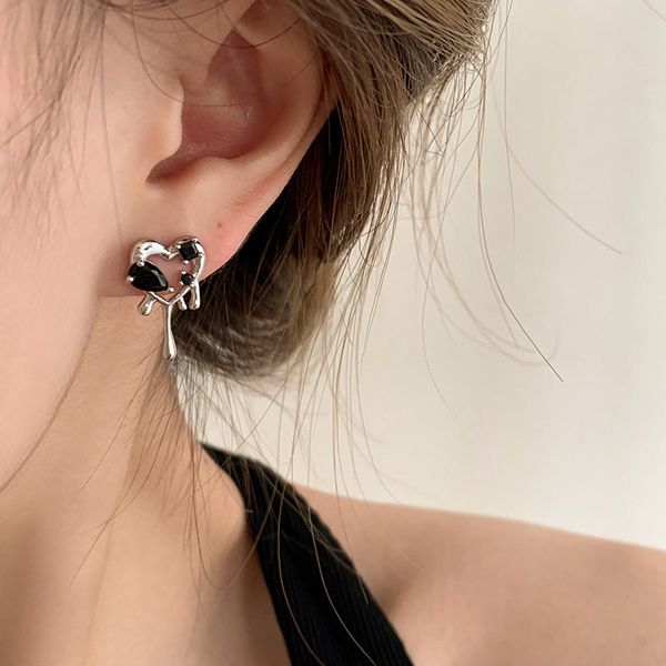 sweet cool ceiling melting love earrings minority design sense highgrade earrings women's new trend in, Golden;silver
sweet cool ceiling melting love earrings minority design sense highgrade earrings women's new trend in, Golden;silver