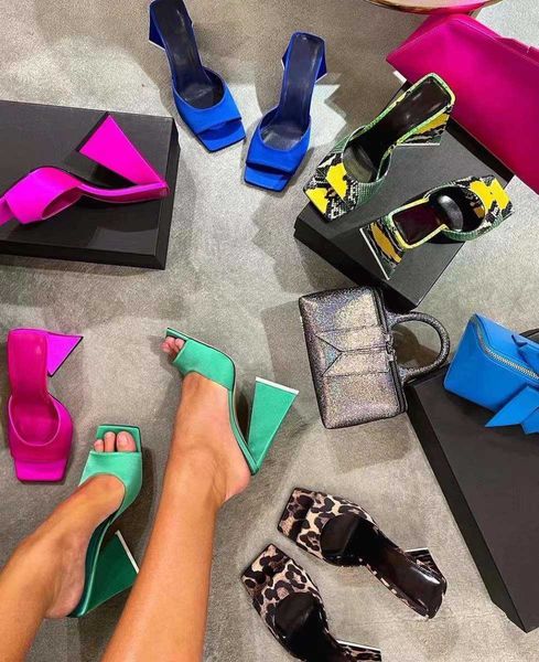 latest fashion women's slippers black silk square toe flip flop thick heels mini summer shoes 10cm women sandals designer high heels fa
latest fashion women's slippers black silk square toe flip flop thick heels mini summer shoes 10cm women sandals designer high heels fa