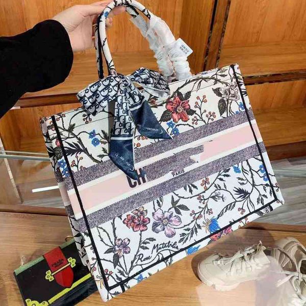 factory direct sale new style net red star same fashion embroidered tote bag large capacity shopping portable women's han designer purs
factory direct sale new style net red star same fashion embroidered tote bag large capacity shopping portable women's han designer purs