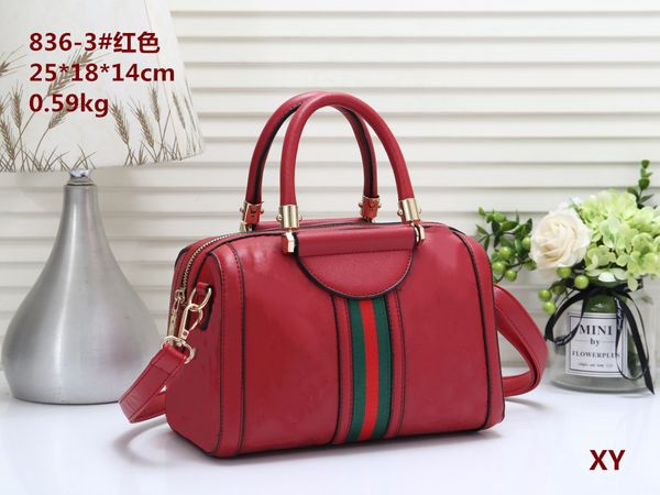 2022ss co handle totes classic medium quilted bags gold metal hardware matelasse chain crossbody shoulder designer classic flap multi pochet
2022ss co handle totes classic medium quilted bags gold metal hardware matelasse chain crossbody shoulder designer classic flap multi pochet