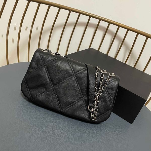 2022 women's bags luxury designer new one shoulder crossbody handheld leather shoulder strap hardware signature elegant chain diamond
2022 women's bags luxury designer new one shoulder crossbody handheld leather shoulder strap hardware signature elegant chain diamond