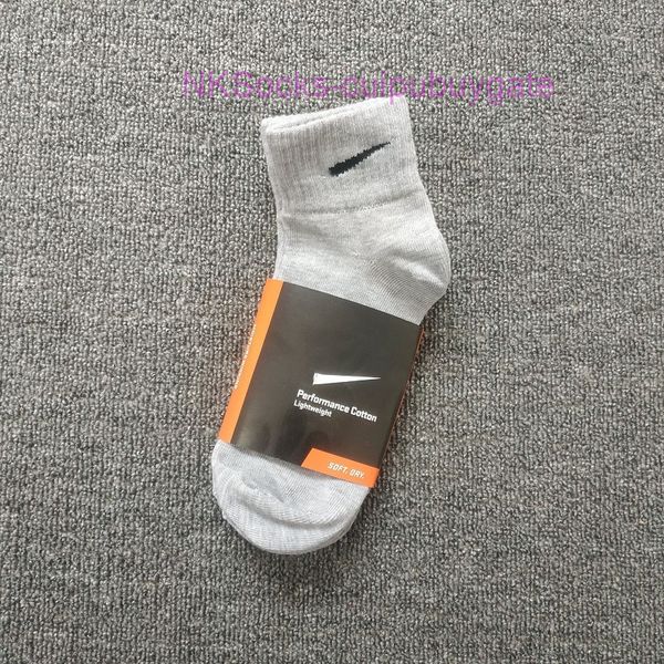 fashion men's classic socks 3 pairs of 1 card hook brand designer versatile sports sock men women luxury wear medium short sportsocks y, Black
fashion men's classic socks 3 pairs of 1 card hook brand designer versatile sports sock men women luxury wear medium short sportsocks y, Black