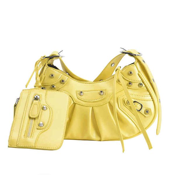 2022 wrinkled bag three locomotive underarm single messenger female rivet semicircle bags trendy baguette mini shoulder handbag casual
2022 wrinkled bag three locomotive underarm single messenger female rivet semicircle bags trendy baguette mini shoulder handbag casual