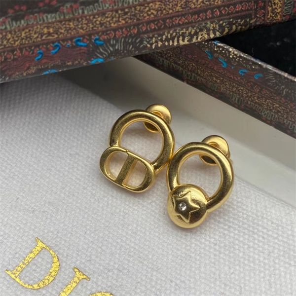 designer jewelry online 2022 new style women's classic earrings high version, Golden
designer jewelry online 2022 new style women's classic earrings high version, Golden