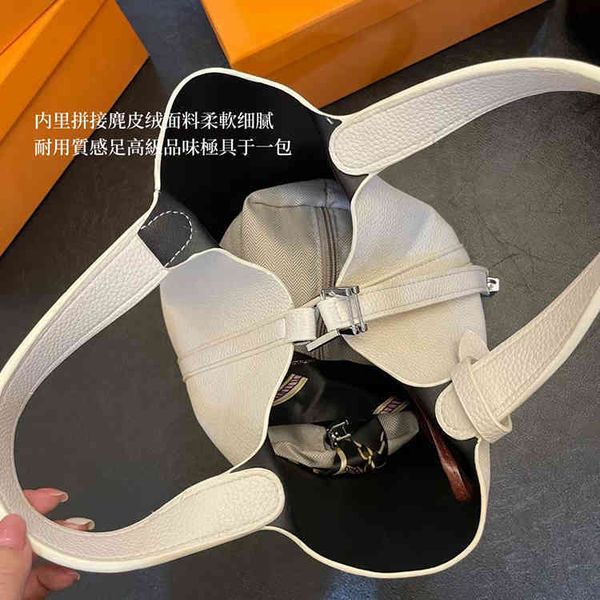 designer handbag h bags 2023 new classic bag h family hand leather bucket cabe basket women's
designer handbag h bags 2023 new classic bag h family hand leather bucket cabe basket women's