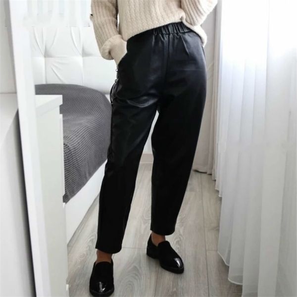autumn winter black faux leather women's casual pants elastic waist female pu harem pants streetwear chic trousers plus size 201228, Black;white
autumn winter black faux leather women's casual pants elastic waist female pu harem pants streetwear chic trousers plus size 201228, Black;white