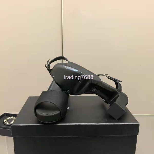 dress shoes xiaoxiangfeng summer thick high-heeled one-line buckle open toe korean and comfortable women's sandals, Black
dress shoes xiaoxiangfeng summer thick high-heeled one-line buckle open toe korean and comfortable women's sandals, Black