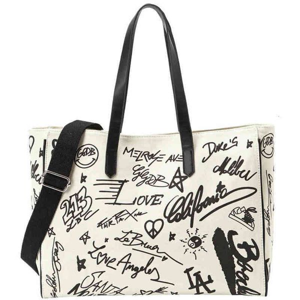 luxury one-shoulder female shoulder large capacity women's graffiti portable tote bag design chain single handbags
luxury one-shoulder female shoulder large capacity women's graffiti portable tote bag design chain single handbags
