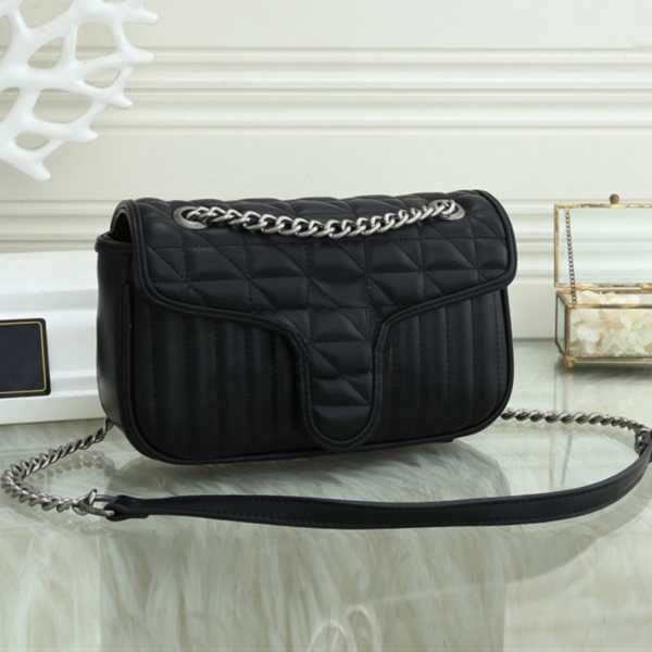 ripple shoulder bags women chain crossbody bag fashion quilted heart leather handbags female famous designer purse bag 2110
ripple shoulder bags women chain crossbody bag fashion quilted heart leather handbags female famous designer purse bag 2110