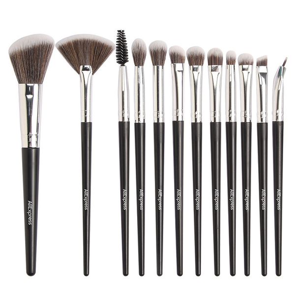 12 pcs eye makeup brush set blush shadow concealer blending lip beauty tools 220722
12 pcs eye makeup brush set blush shadow concealer blending lip beauty tools 220722